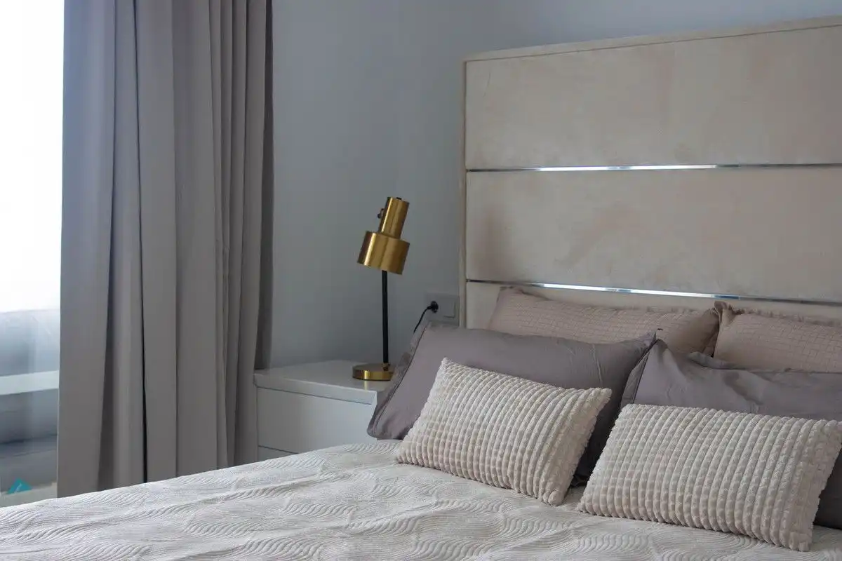 Dormitori de Apartament de lloguer en Estepona amb Aire condicionat, Calefacció i Terrassa