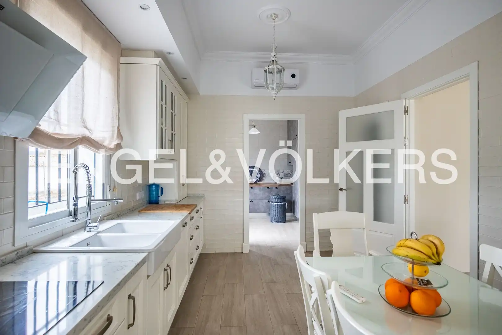 Cocina de Finca rústica en venta en Lora del Río con Aire acondicionado, Calefacción y Jardín privado