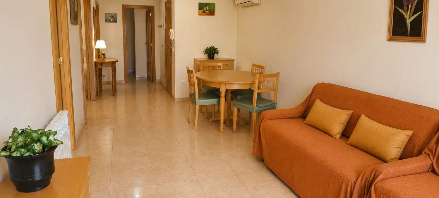 Sala de estar de Piso en venta en Castellón de la Plana / Castelló de la Plana con Aire acondicionado, Calefacción y Trastero