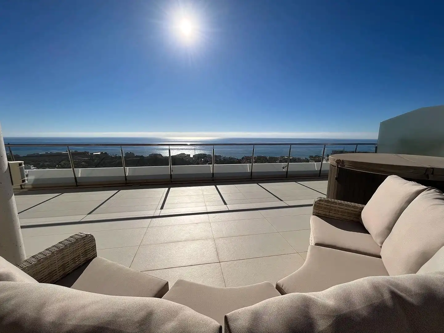 Ático con terraza en venta en La Capellanía - El Higuerón