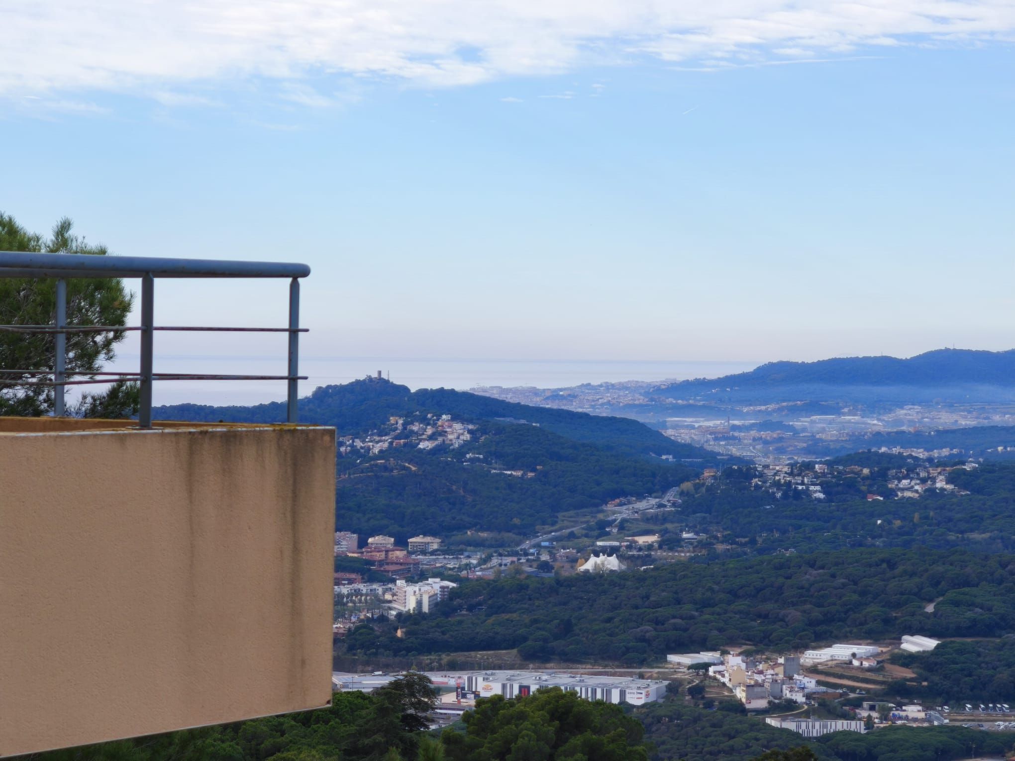 Vista exterior de Casa o xalet en venda en Lloret de Mar amb Calefacció, Jardí privat i Terrassa
