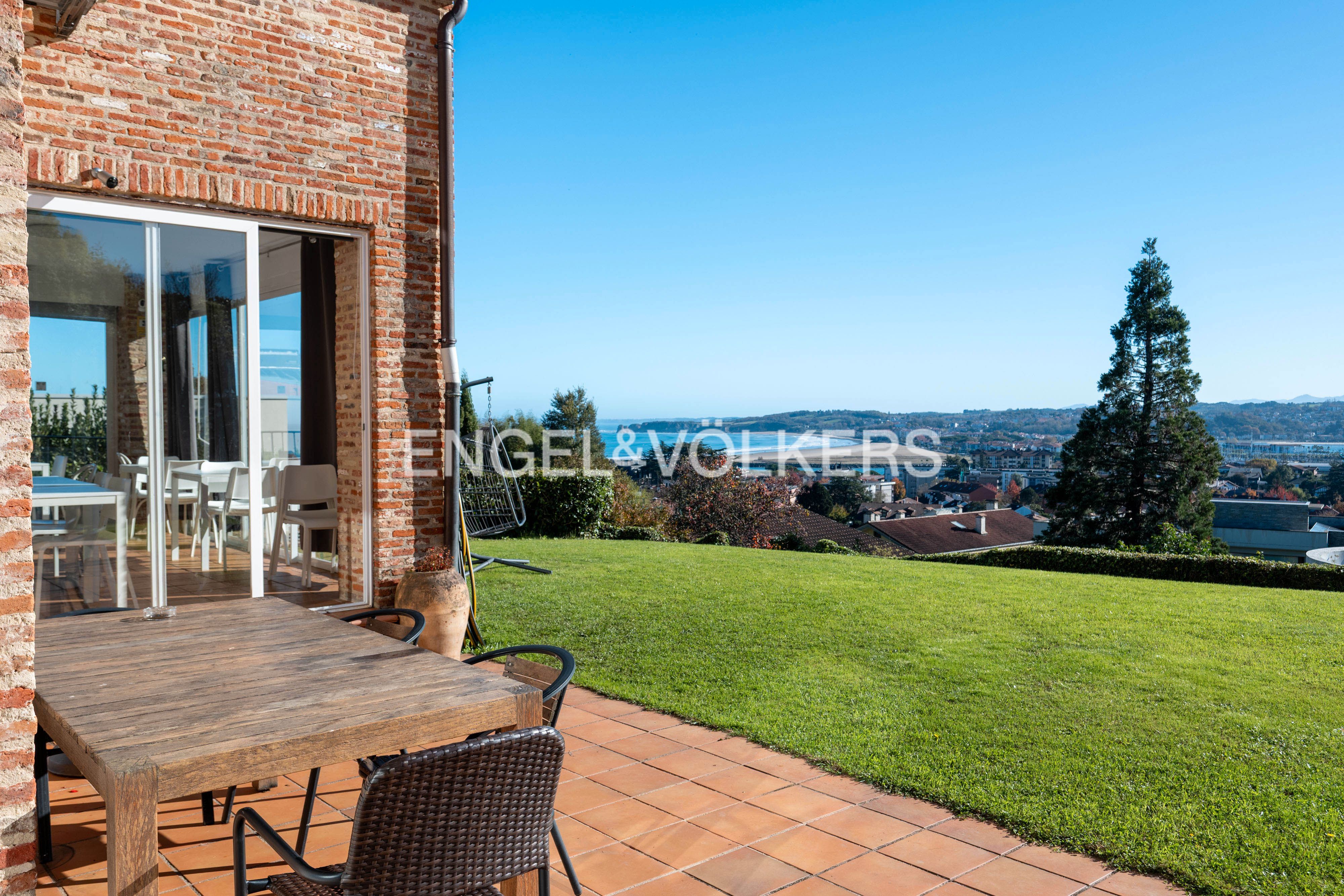 Terrace of Country house for sale in Hondarribia  with Air Conditioner, Heating and Private garden