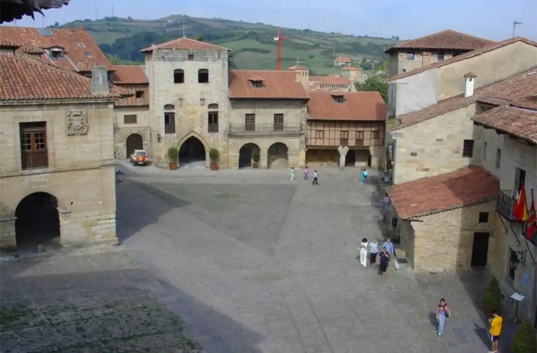 Dúplex amb terrassa en venda a Santillana del Mar