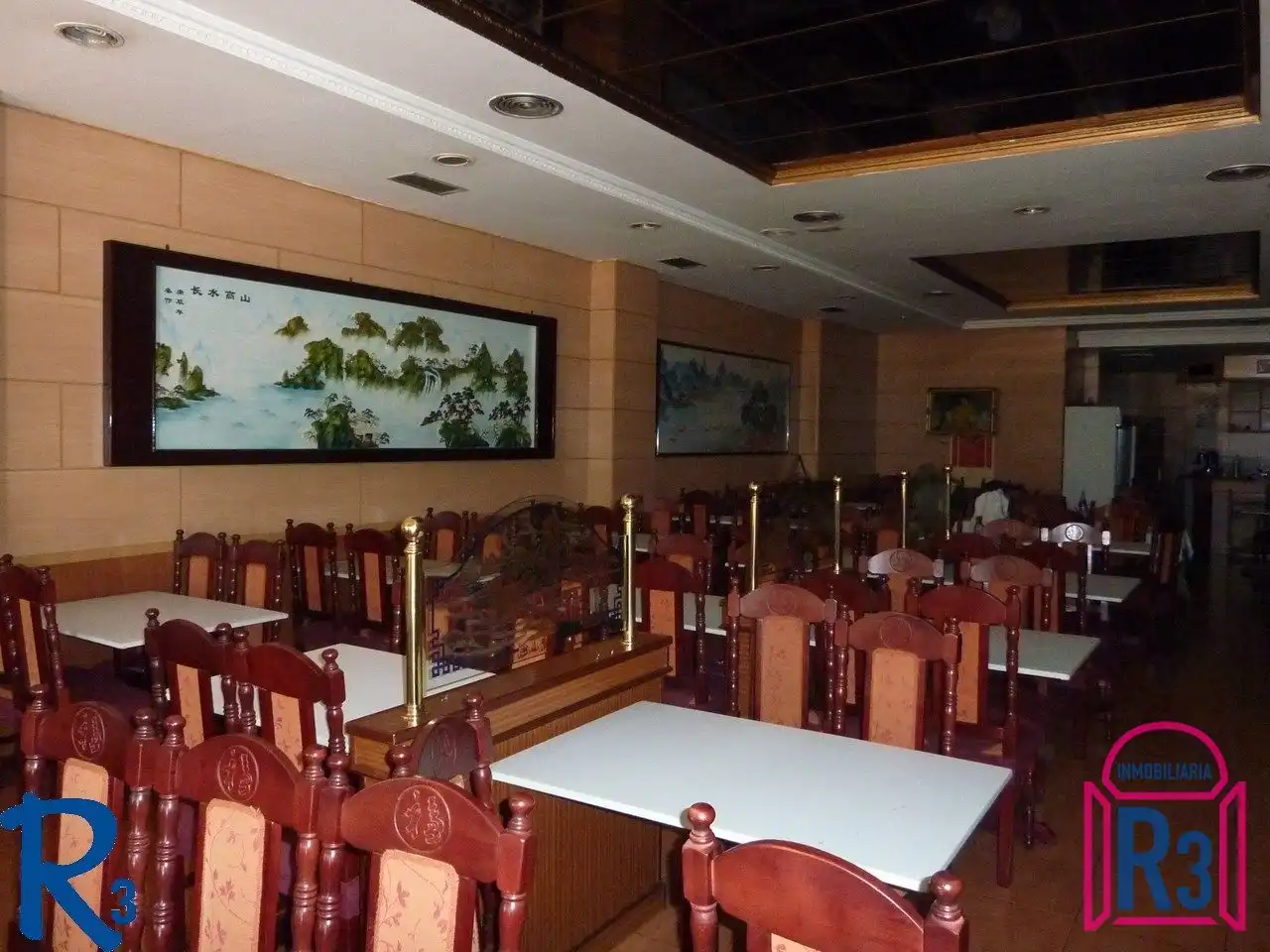 Local comercial en venda a Avenida Reyes Leoneses, imagen 8