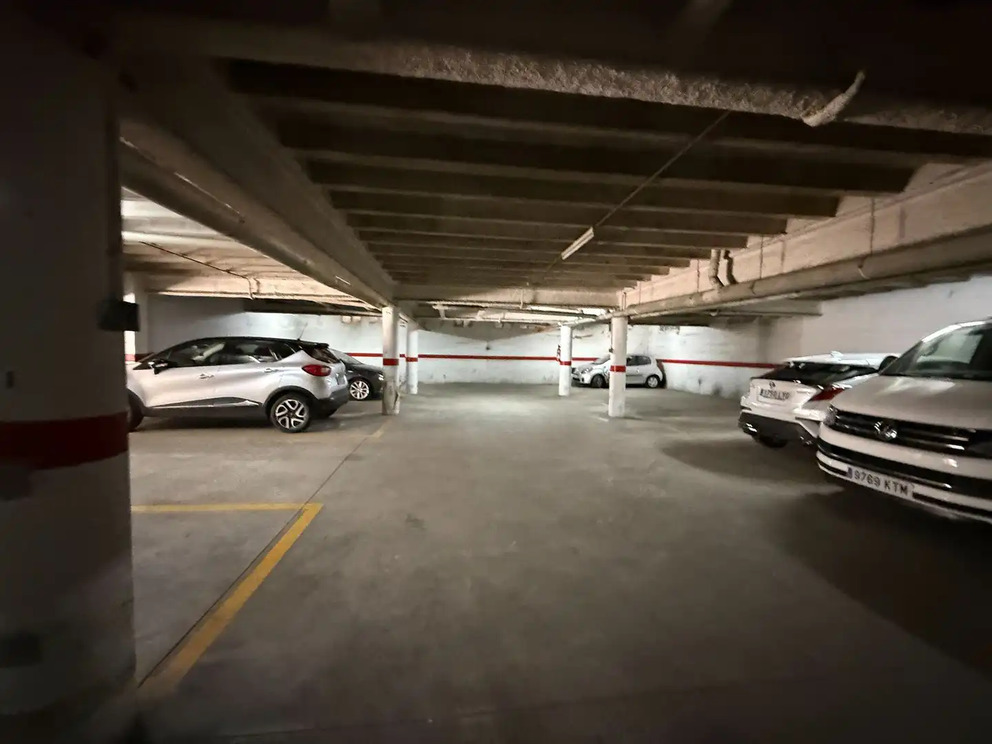 Parking of Flat for sale in Santa Coloma de Gramenet  with Air Conditioner, Heating and Terrace