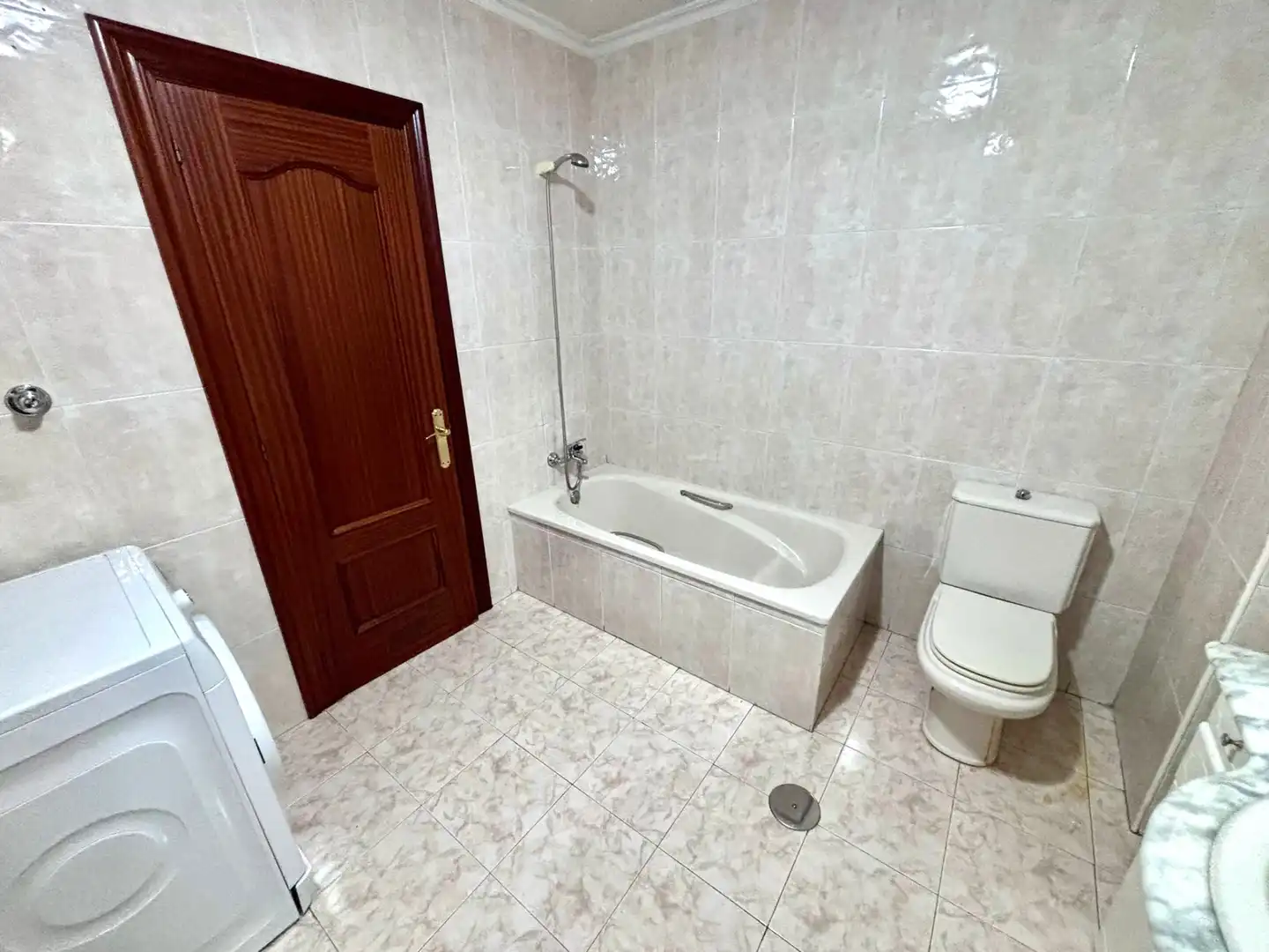 Baño de Piso en venta en Gijón  con Calefacción, Parquet y Terraza