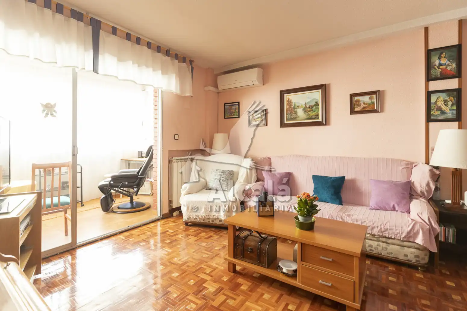 Sala de estar de Piso en venta en Alcalá de Henares con Aire acondicionado, Calefacción y Parquet