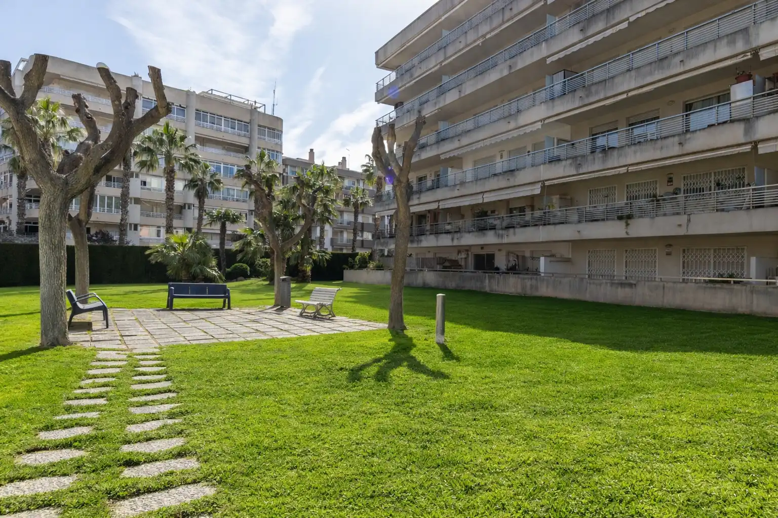 Vista exterior de Pis en venda en Salou amb Calefacció, Jardí privat i Terrassa