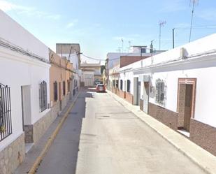 Vista exterior de Casa adosada en venda en Chiclana de la Frontera