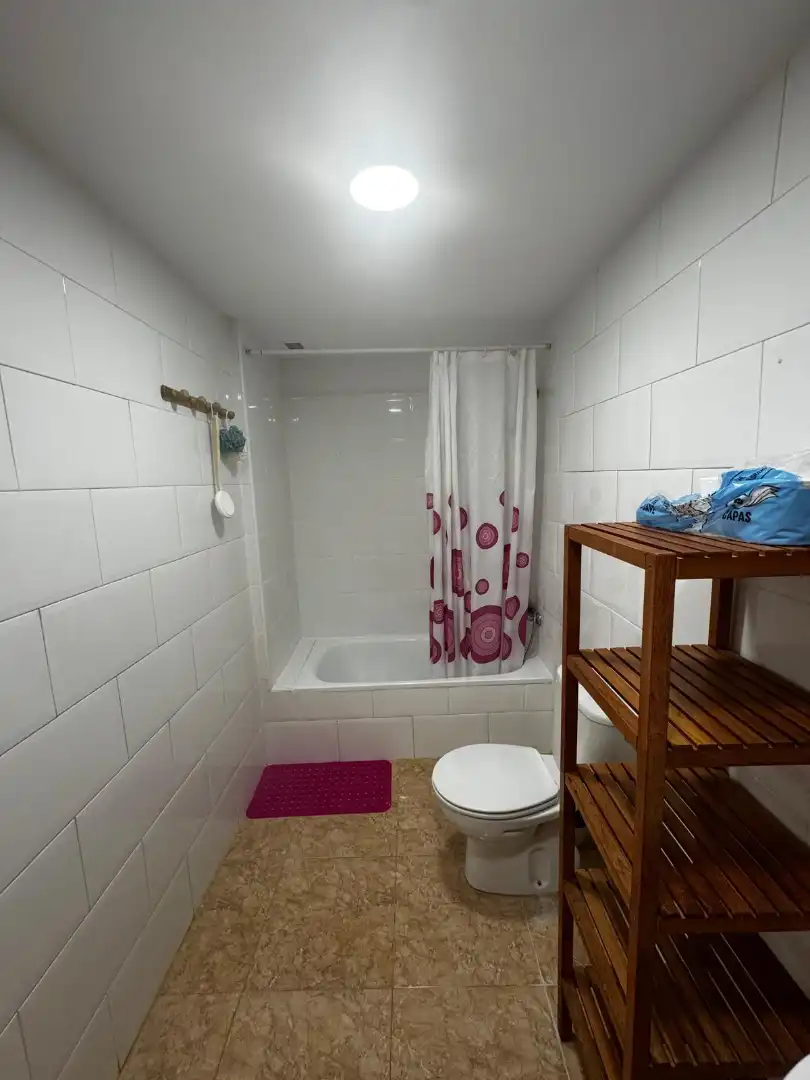 Bany de Apartament en venda en Sabiñánigo amb Calefacció, Moblat i Forn