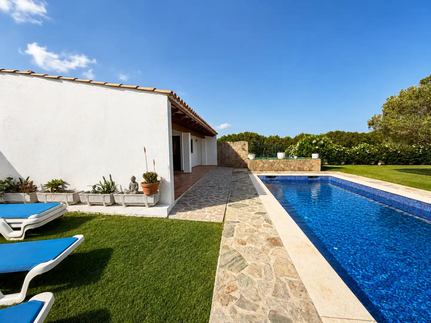 Swimming pool of Houses for rent in Sa Pobla  with Air Conditioner, Heating and Private garden