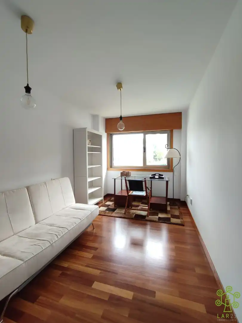 Living room of Flat for rent in Oleiros  with Heating, Parquet flooring and Furnished