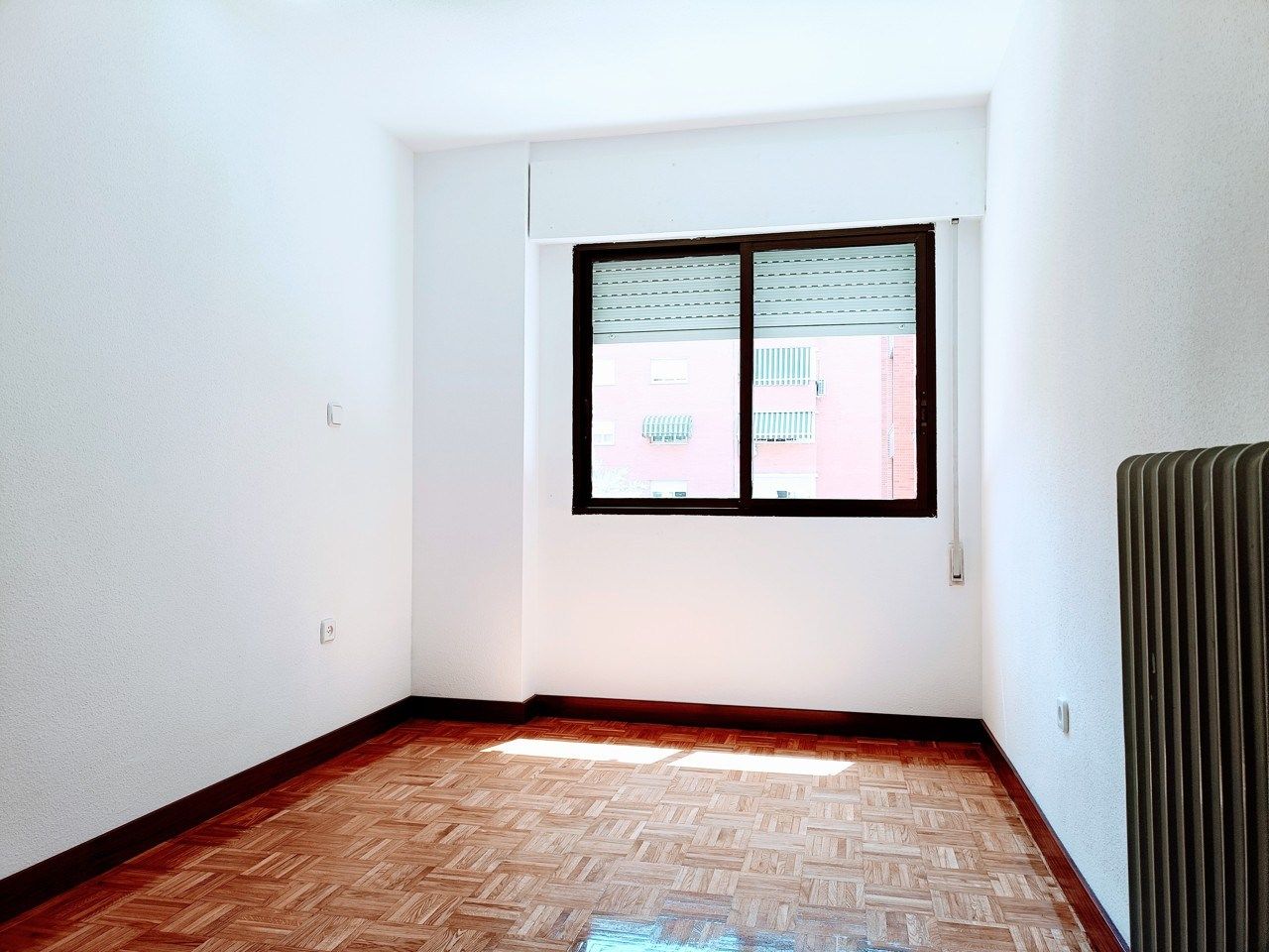 Bedroom of Flat to rent in Alcalá de Henares  with Heating, Parquet flooring and Washing machine