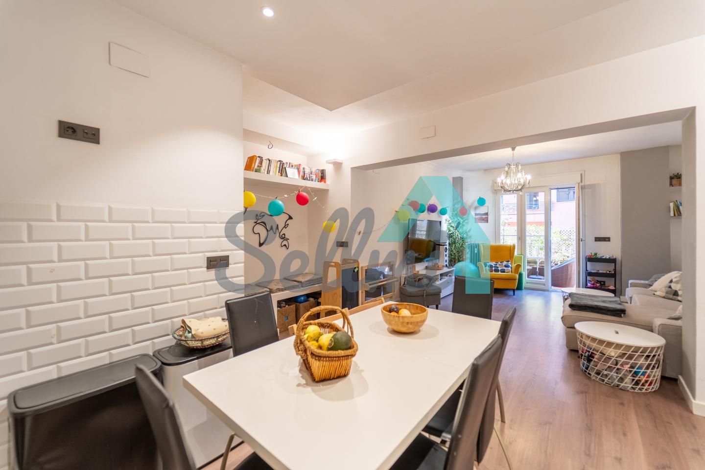 Dining room of Flat for sale in Oviedo   with Heating, Terrace and Storage room