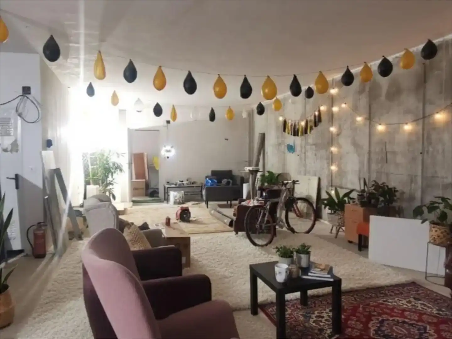 Sala d'estar de Casa o xalet en venda en León Capital  amb Piscina