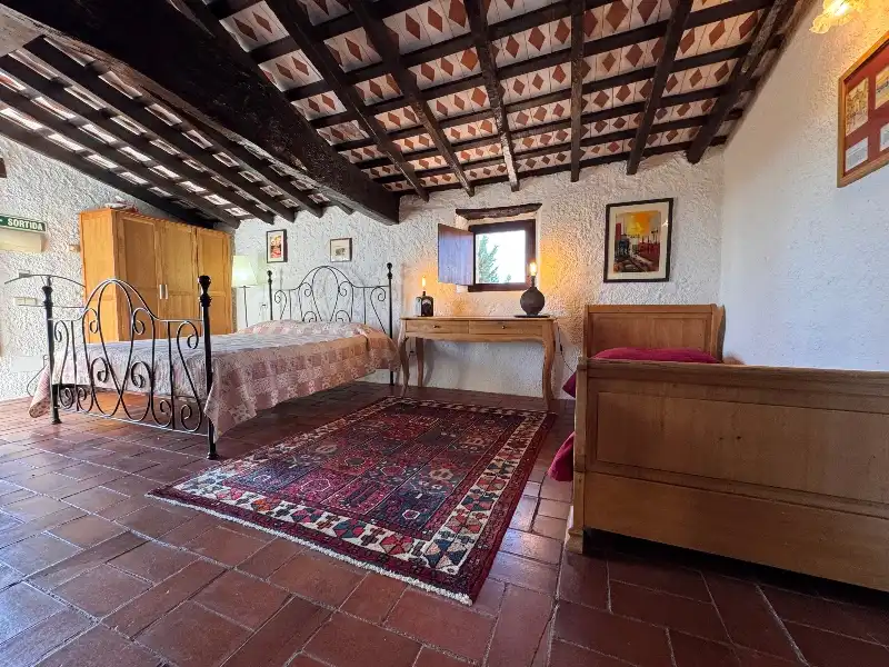Finca rústica en venta en Ullastret con Aire acondicionado, Calefacción y Jardín privado