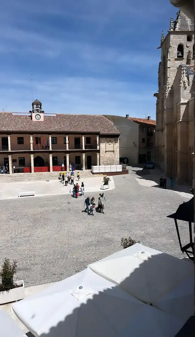 Vista exterior de Pis en venda en Torrelaguna amb Aire condicionat i Calefacció