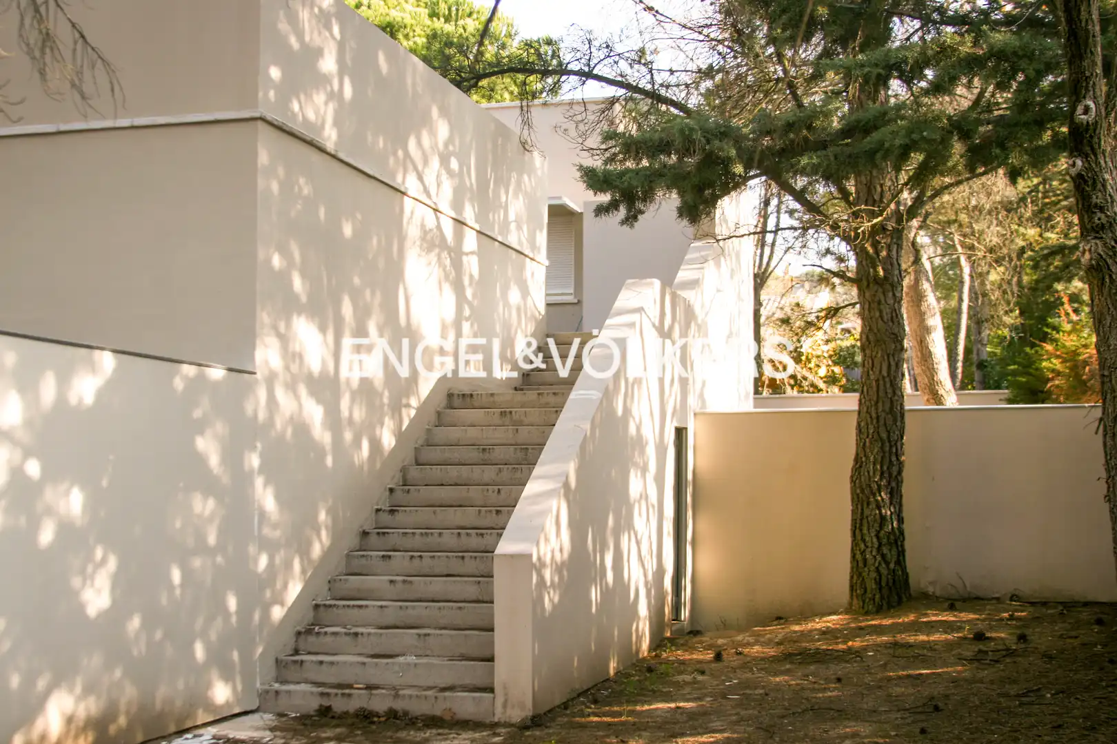 Vista exterior de Casa o chalet de alquiler en Las Rozas de Madrid con Aire acondicionado, Calefacción y Jardín privado