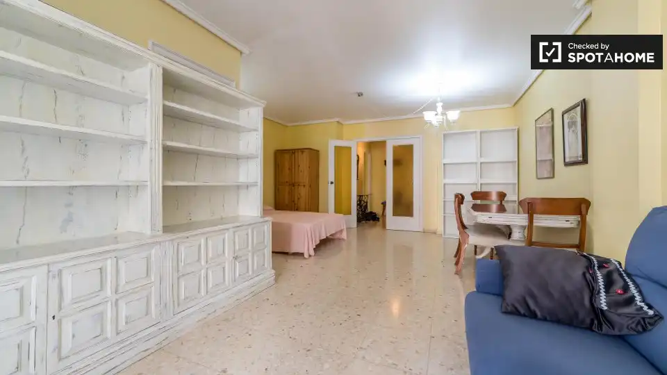 Sala de estar de Piso de alquiler en Valencia con Aire acondicionado, Calefacción y Amueblado