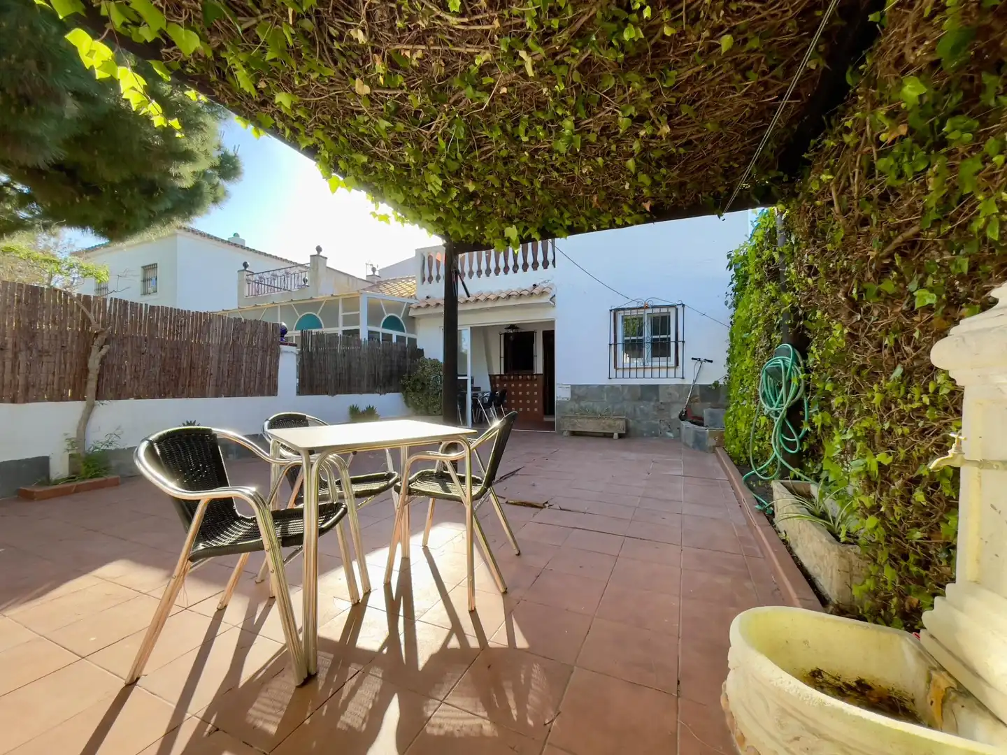 Jardí de Casa adosada en venda en Chiclana de la Frontera amb Aire condicionat, Jardí privat i Terrassa