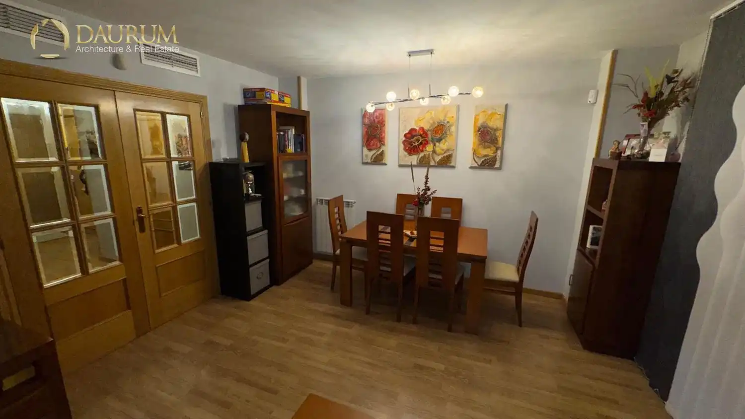 Esszimmer von Einfamilien-Reihenhaus zum Verkauf in Alcalá de Henares mit Klimaanlage, Heizung und Terrasse