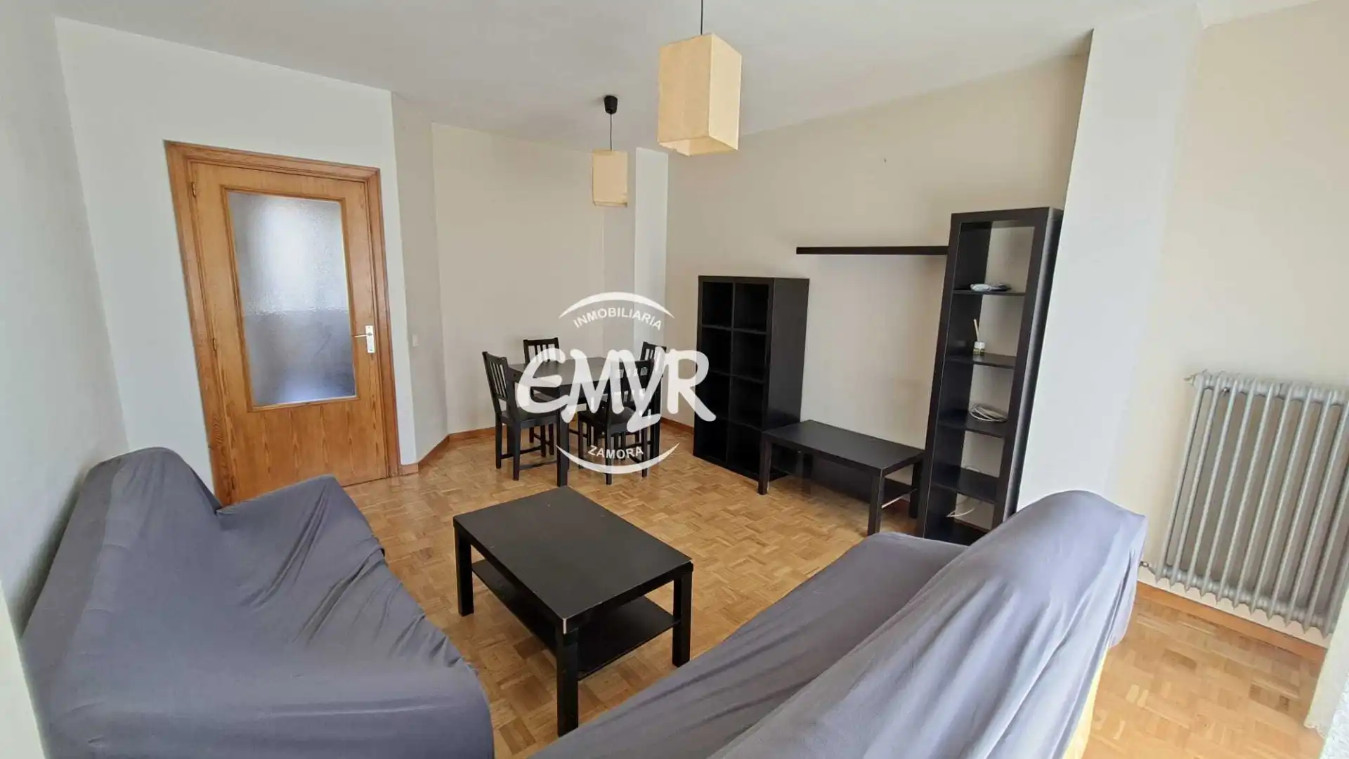 Living room of Flat for sale in Zamora Capital   with Heating, Parquet flooring and Terrace