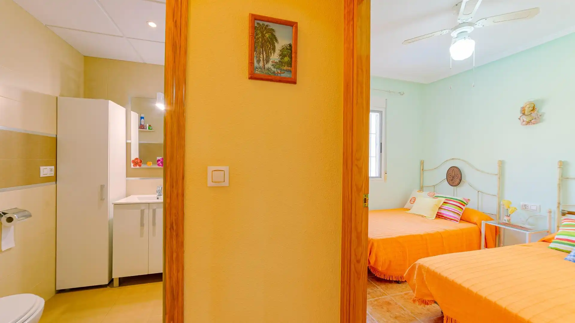 Dormitori de Casa o xalet en venda en Orihuela amb Jardí privat, Terrassa i Piscina
