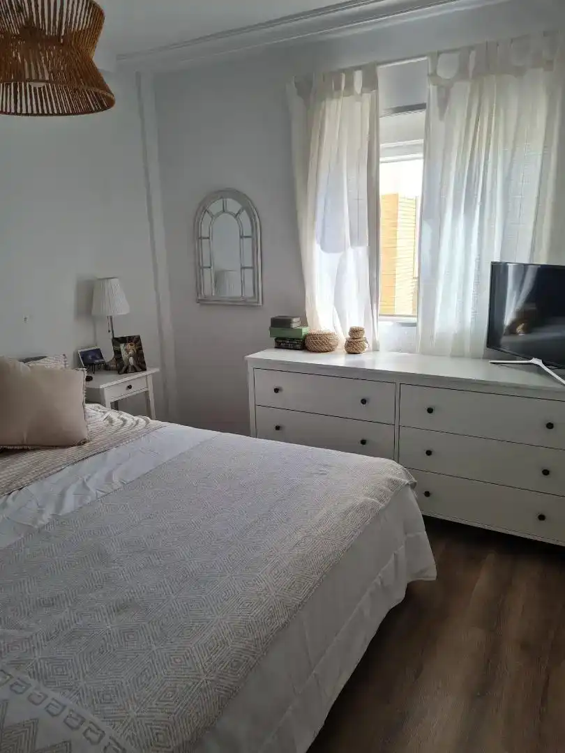 Bedroom of Flat for rent in  Sevilla Capital  with Air Conditioner and Balcony