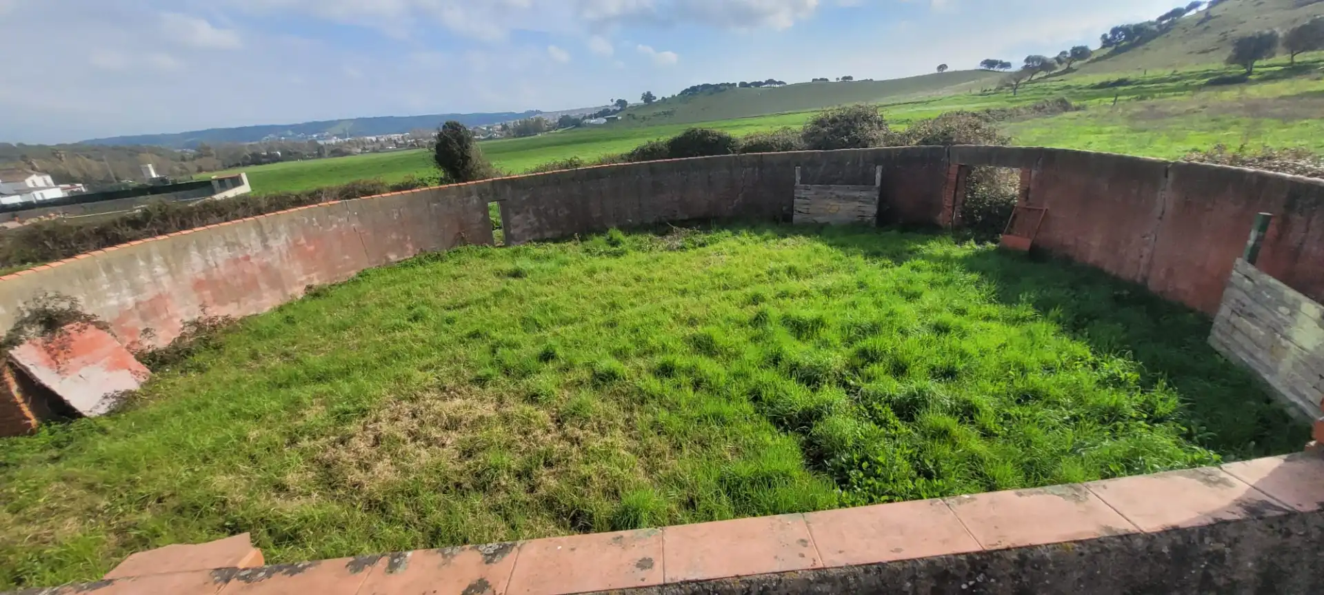Casa rústica amb piscina en venda a Autovía Los Barrios 8, imagen 2
