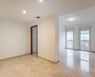 Flat to rent in  Granada Capital  with Heating, Balcony and Community pool