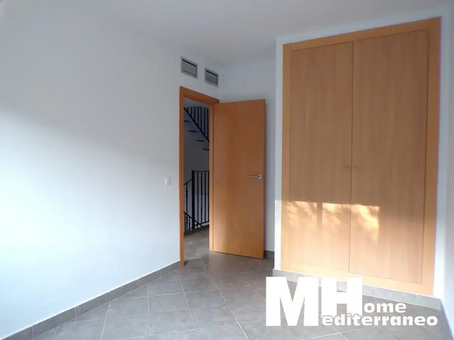 Casa adosada en venta en Gilet con Aire acondicionado