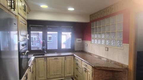 Foto 3 de Piso en venta en Repélega Etorbidea, Azeta - Abatxolo, Portugalete