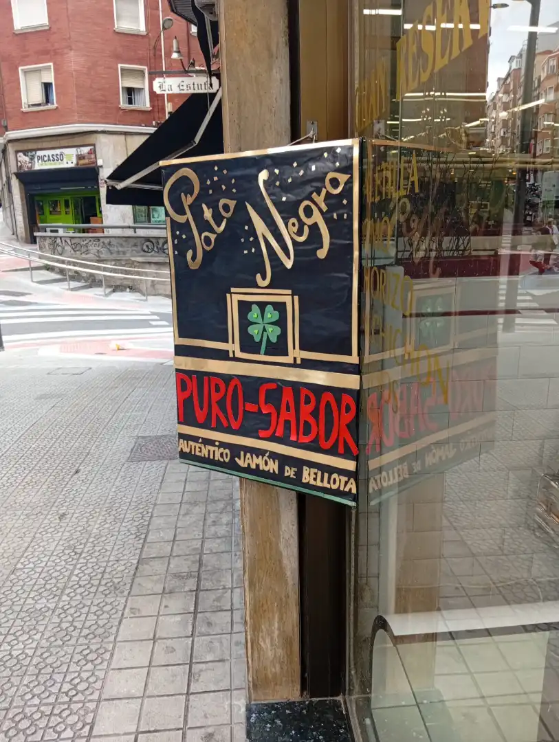 Vista exterior de Local de lloguer en Bilbao  amb Moblat