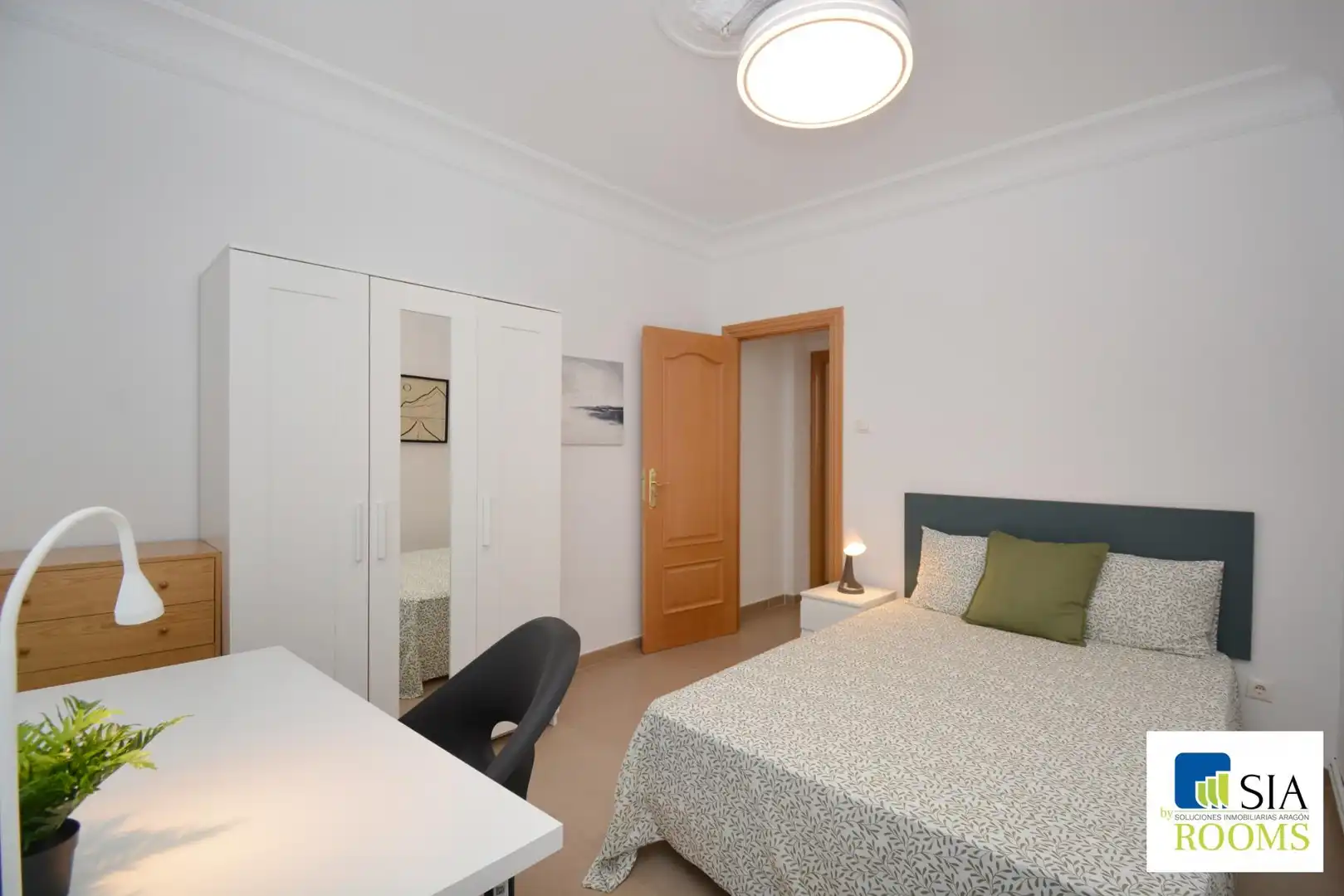 Room in Calle LATASSA, FELIX, 26, Universidad San Francisco
