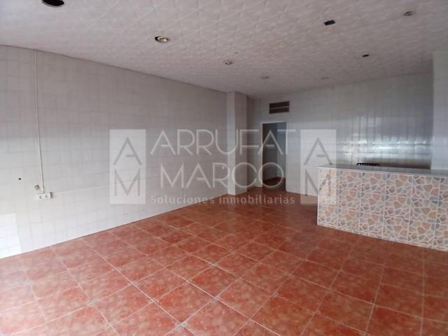 Local comercial en Alquiler en Ensanche - Parque del Oeste