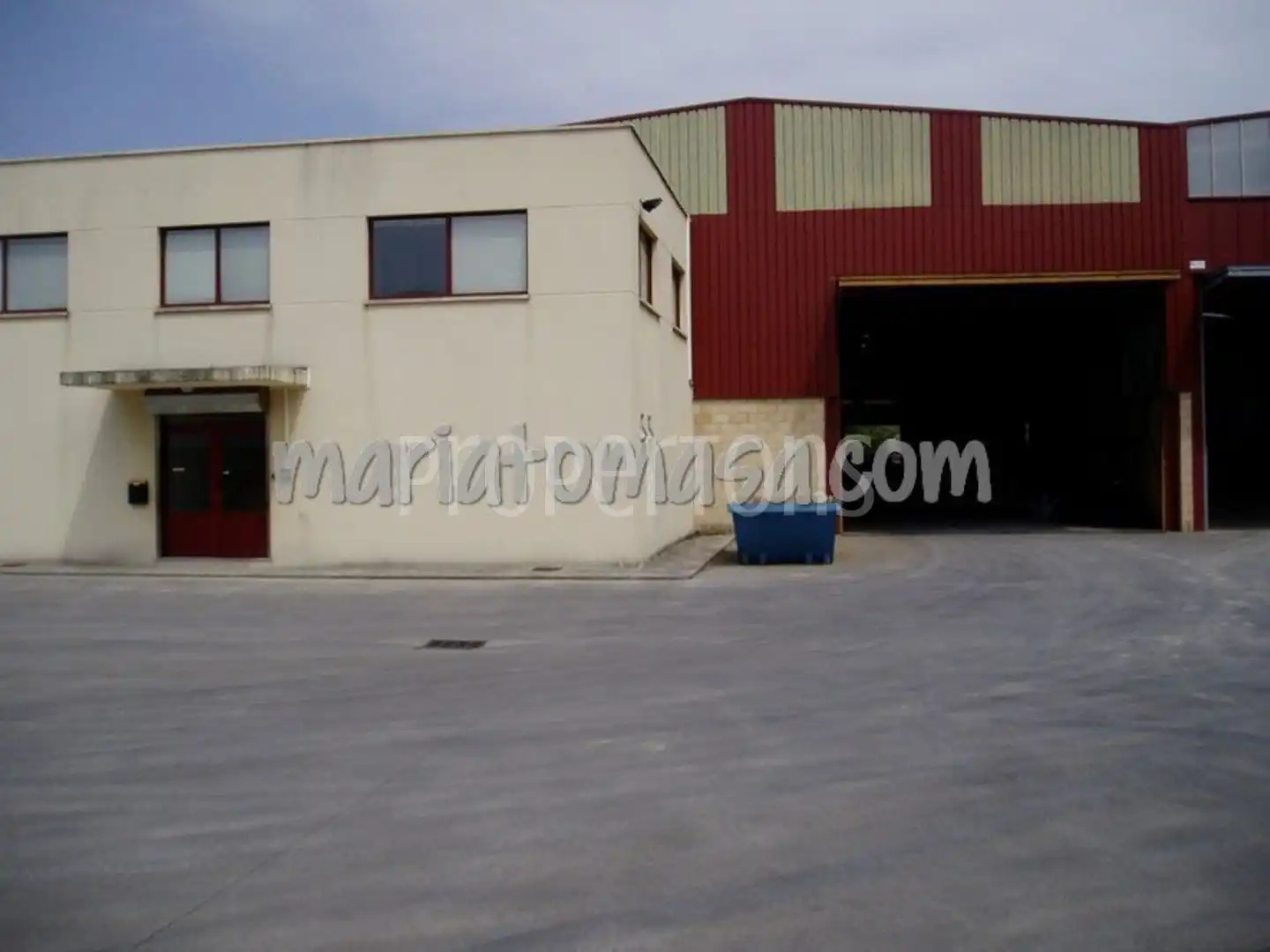 Industrial building for sale in N/A