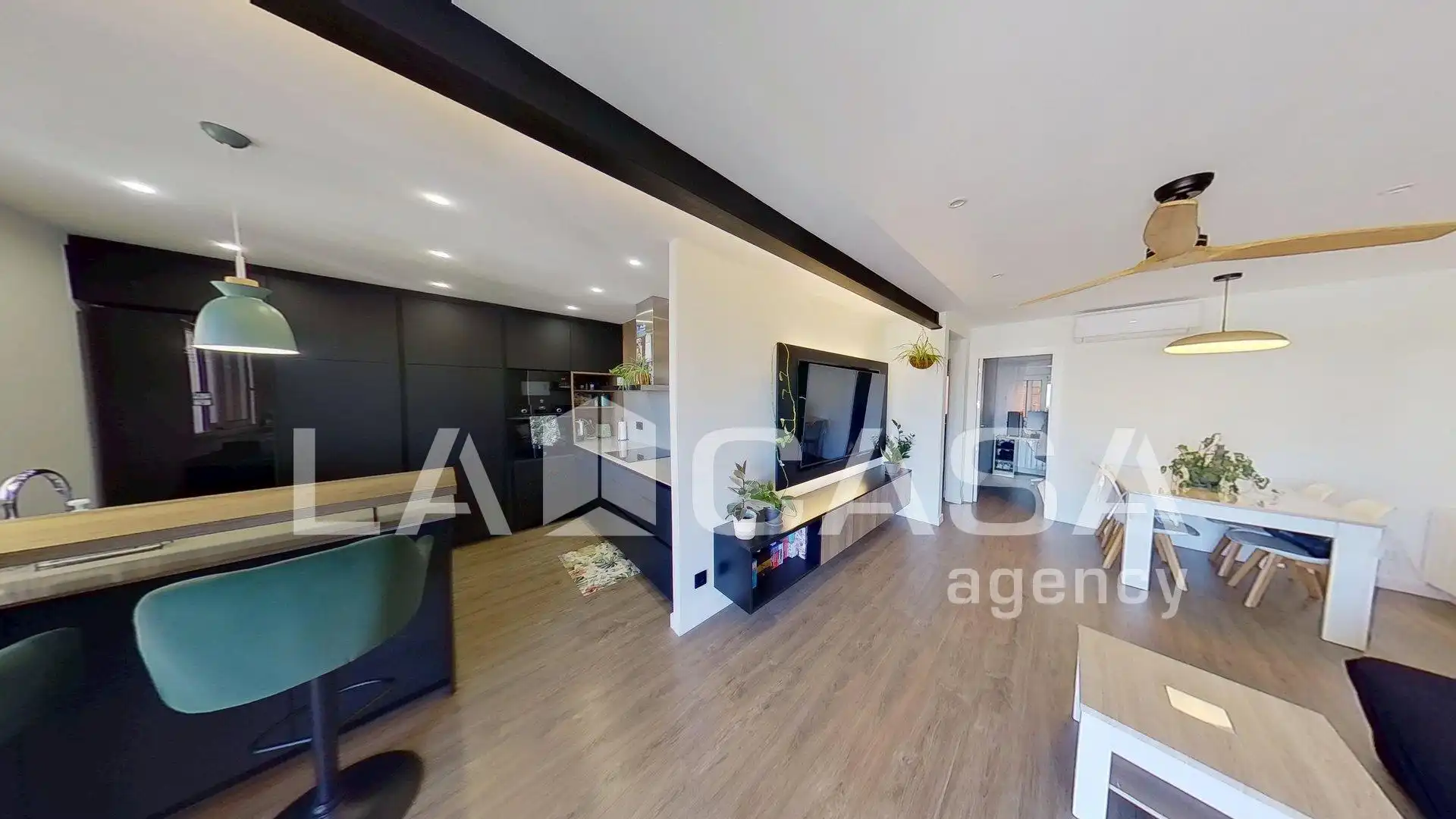 Piso en venta en Barcelona con Balcón