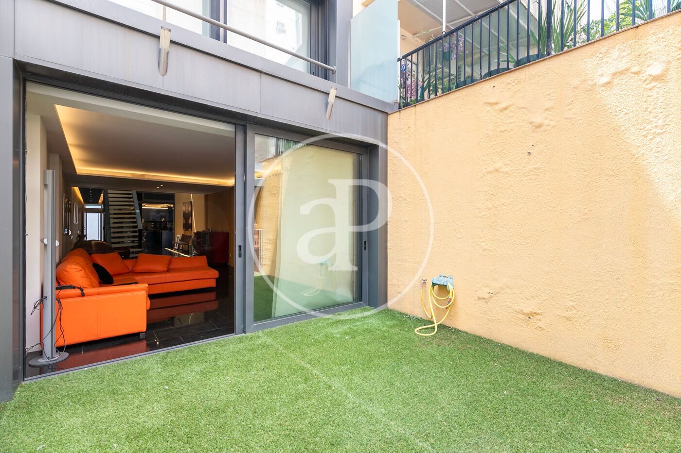 Terrassa de Casa o xalet en venda en  Barcelona Capital amb Aire condicionat, Calefacció i Jardí privat