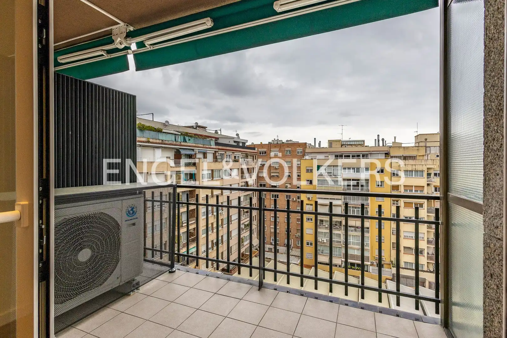 Terraza de Piso en venta en Barcelona con Aire acondicionado, Calefacción y Balcón