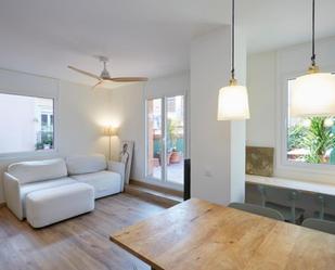 Sala d'estar de Apartament de lloguer en  Barcelona Capital amb Aire condicionat, Moblat i Forn