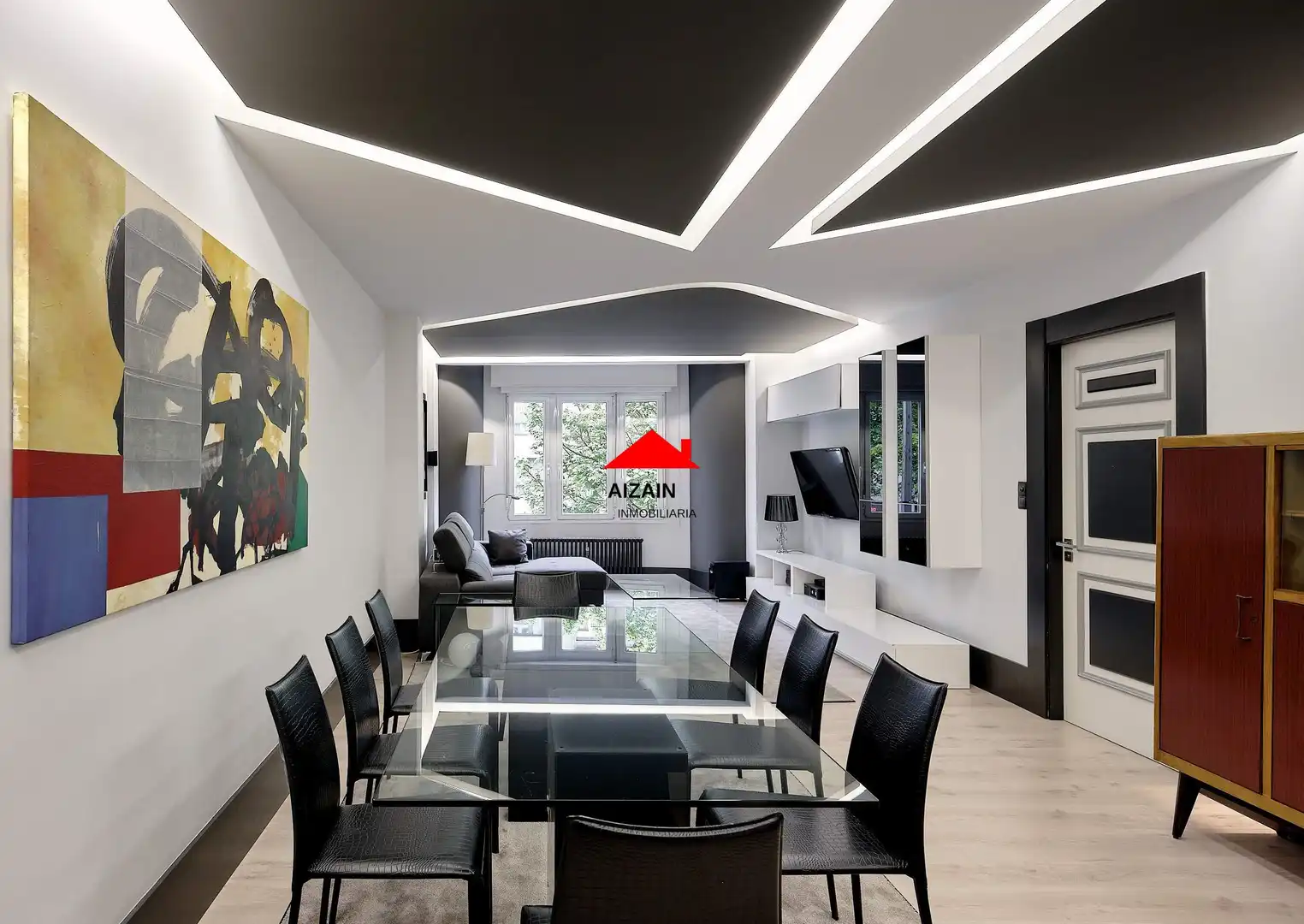 Comedor de Piso en venta en Bilbao  con Calefacción y Trastero