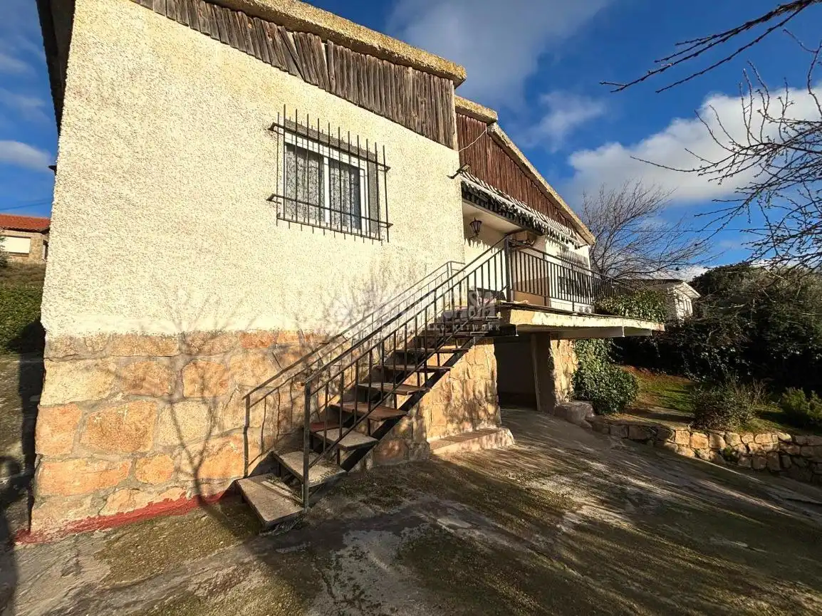 Vista exterior de Casa o xalet en venda en El Casar