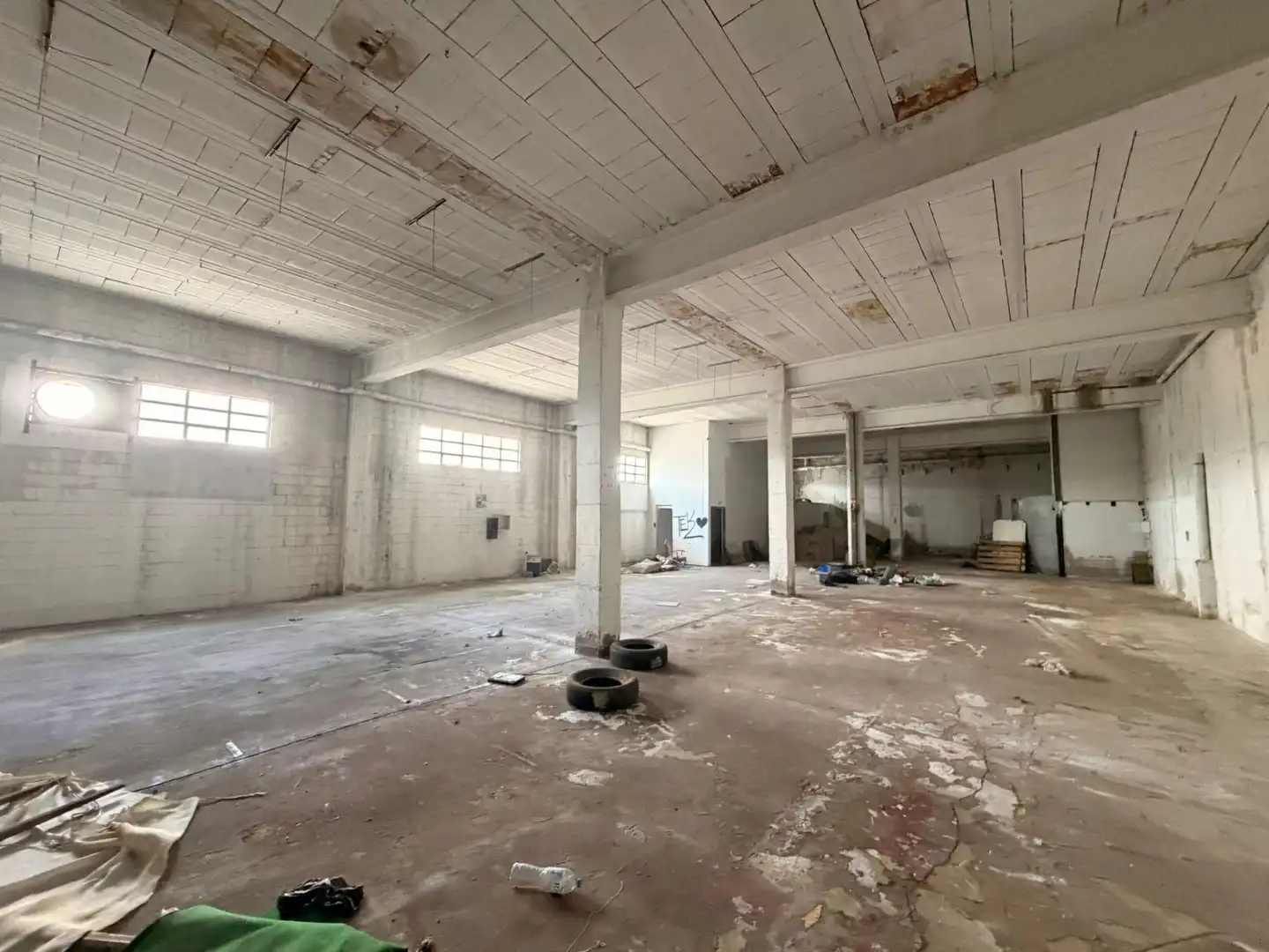 Industriegebäude zum Verkauf in Sud, imagen 3