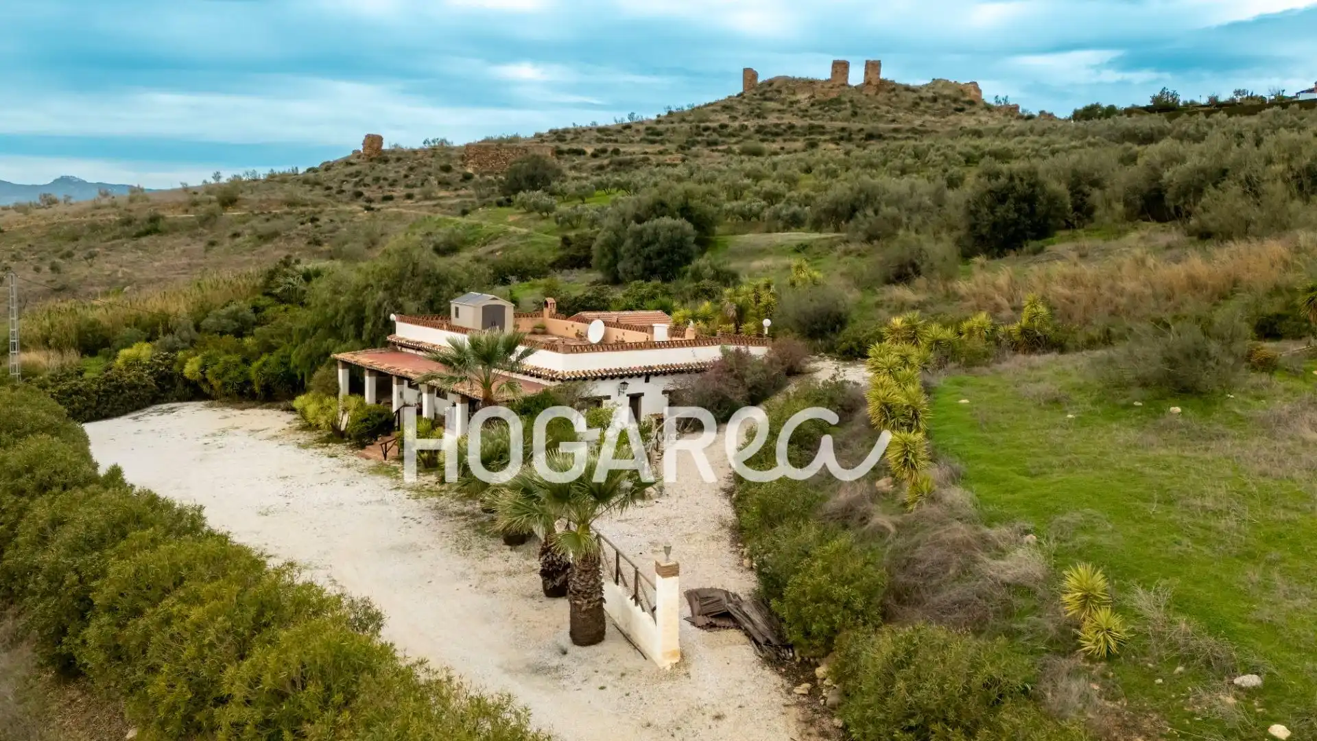 Finca rústica en venta en Alcaucín con Jardín privado, Terraza y Piscina