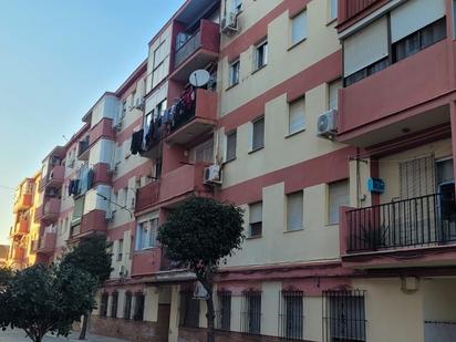 Vista exterior de Pis en venda en San Juan del Puerto amb Terrassa