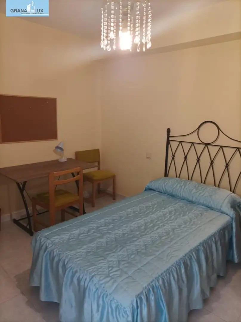 Flat for rent in Calle de Buensuceso, Centro - Sagrario