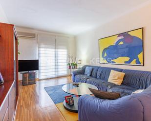 Sala d'estar de Apartament en venda en Sabadell amb Aire condicionat i Balcó