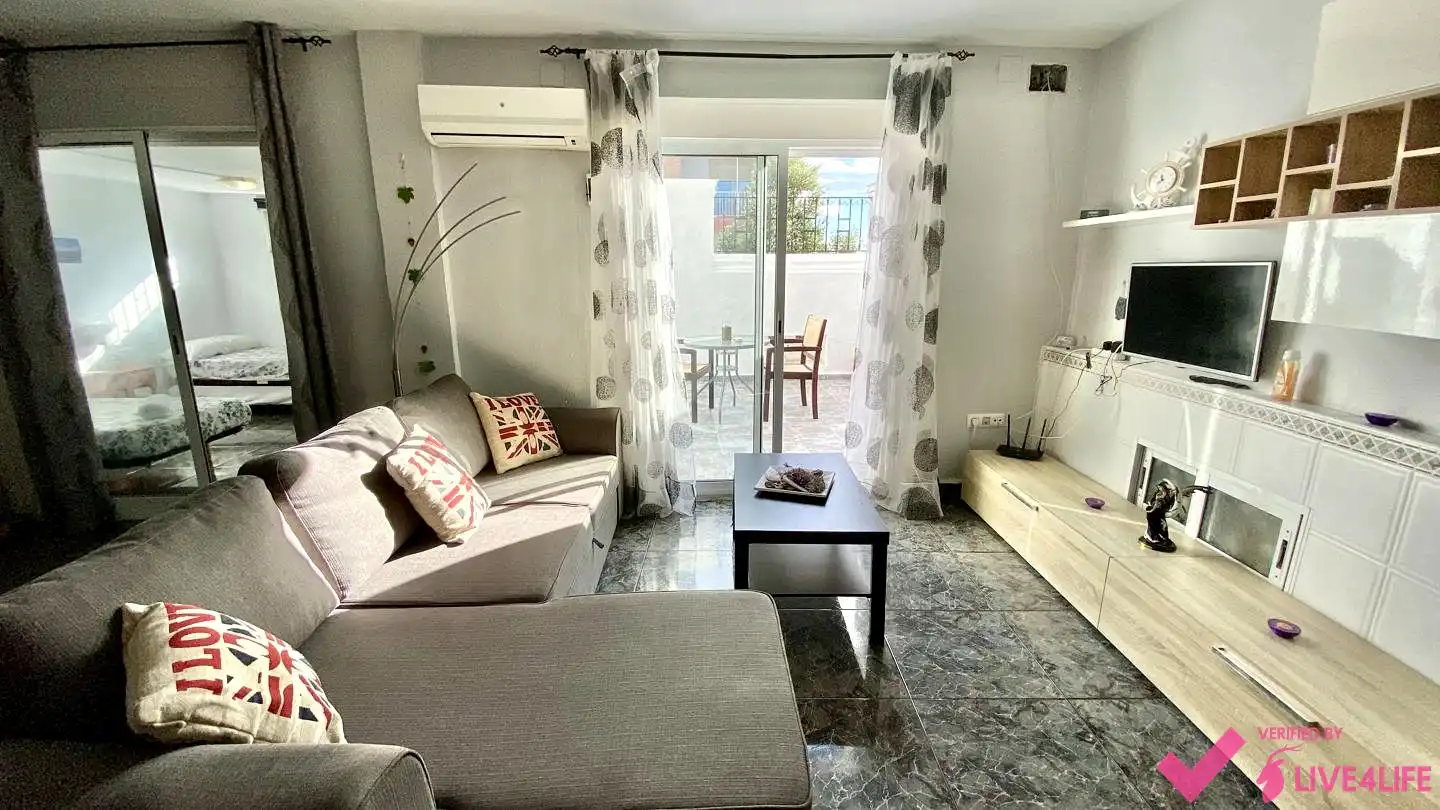 Living room of Attic for rent in Valencia  with Air Conditioner, Terrace and Furnished