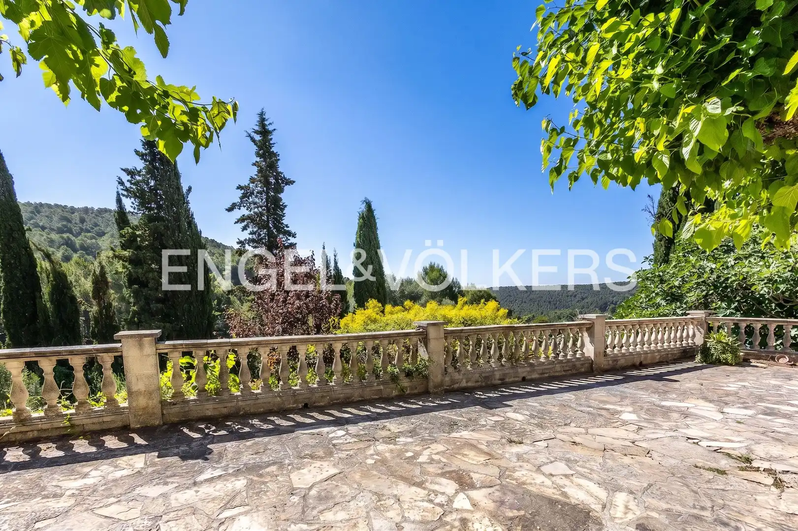Terrassa de Casa o xalet en venda en Torrelles de Foix amb Calefacció, Jardí privat i Terrassa