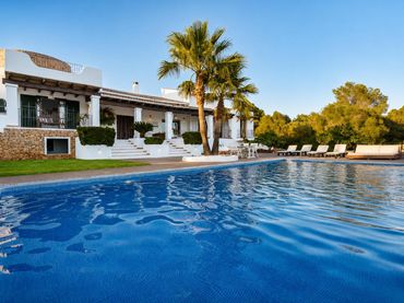 Xalet amb piscina en venda a 8742- SA CASA BLANCA (PUN